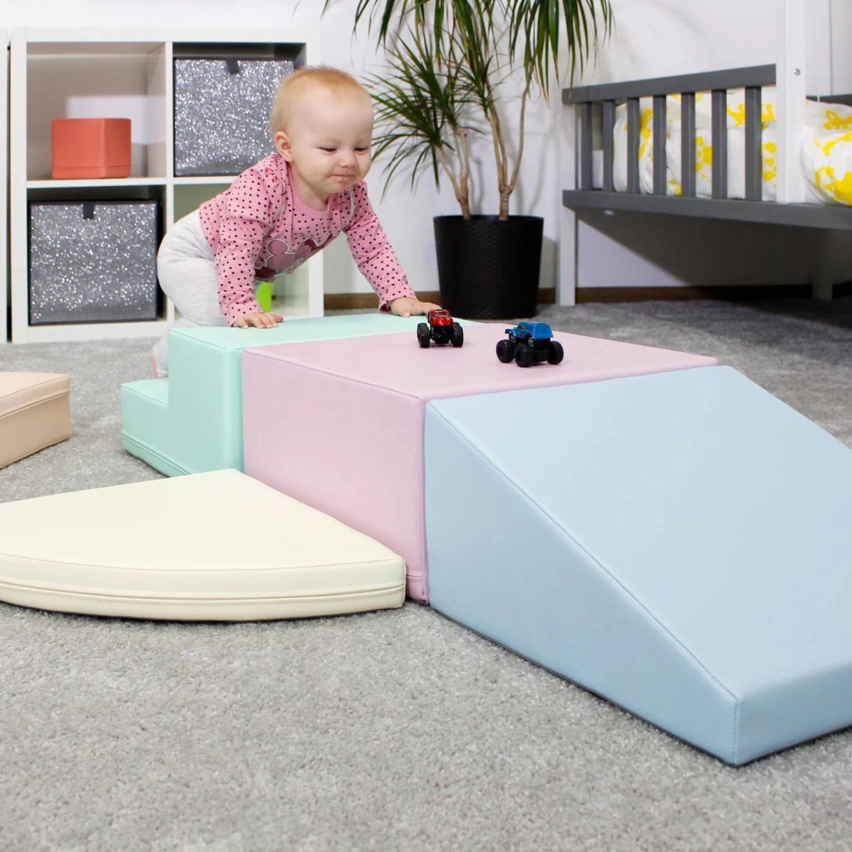Corner Climber - Light Pastel-2