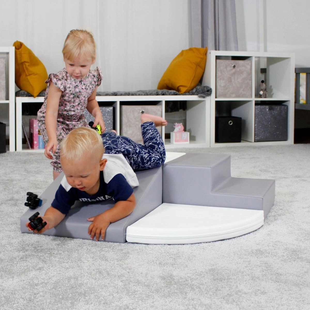 Corner Crawler - Grey White-4
